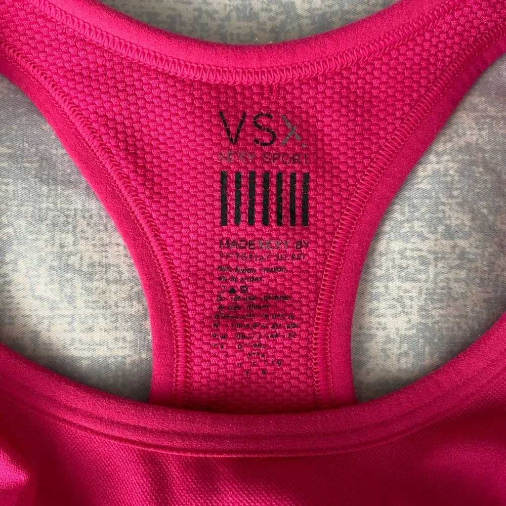 Final: Victoria’s Secret hot pink sports bra